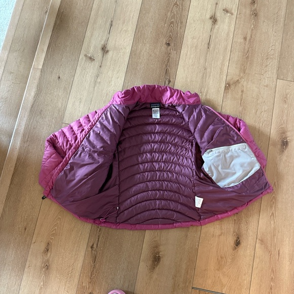 Patagonia Vibrant Pink Puffer Jacket Women’s S - Picture 4 of 5